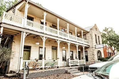 Photo 2 - Hotel Giles