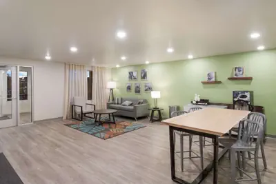 Photo 4 - Woodspring Suites Mesa Chandler