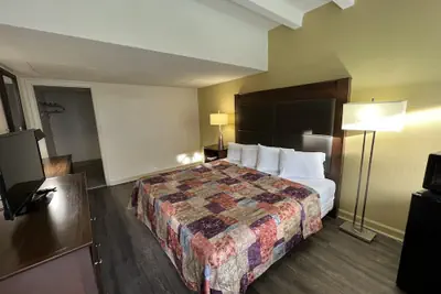 Photo 2 - James River Inn & Suites