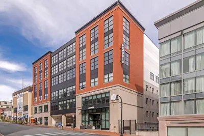 Photo 2 - Cambria Hotel Portland Downtown-Old Port