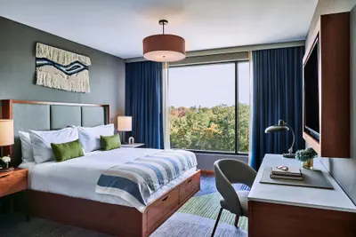 Photo 5 - Lockwood Hotel