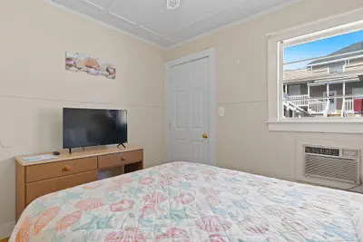 Photo 5 - Beach Motel & Suites