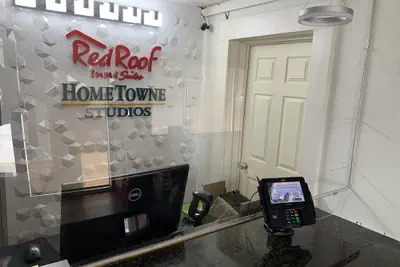 Photo 3 - HomeTowne Studios by Red Roof Battle Creek