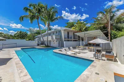 Photo 2 - Viento Beach Lodge