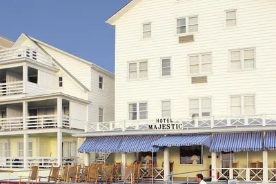 Photo 2 - Majestic Hotel & Apartments