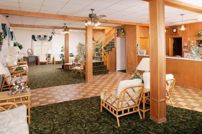 Photo 3 - Majestic Hotel & Apartments