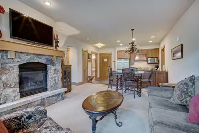 Photo 2 - Luxurious 1 Br In River Run Village With Ski In Ski Out 1 Bedroom Condo by RedAwning