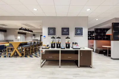 Photo 3 - Hampton Inn Kansas City Southeast, Mo
