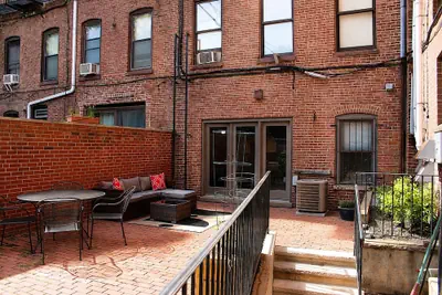 Photo 2 - Maverick Suites at 402 Columbus Ave