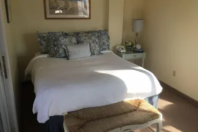 Photo 2 - The Beach Rose Inn