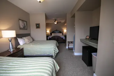 Photo 5 - Nauvoo Temple House Hotel