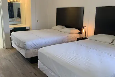 Photo 5 - Almara Inn