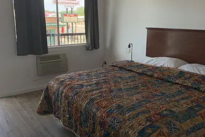 Photo 3 - Almara Inn