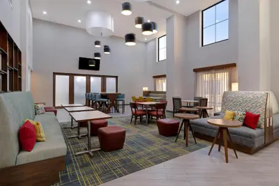 Photo 5 - Hampton Inn & Suites Marina