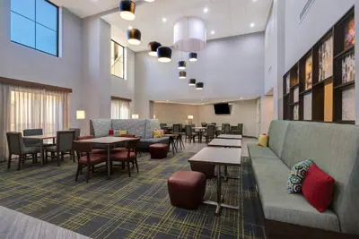 Photo 3 - Hampton Inn & Suites Marina