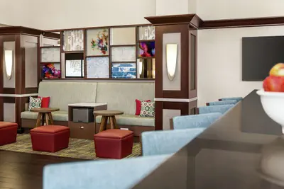 Photo 5 - Hampton Inn & Suites York South