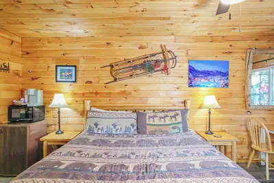 Photo 5 - Nicky's Resort