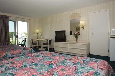 Photo 3 - Winnapaug Inn