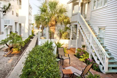 Photo 4 - DeSoto Beach Gardens