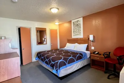 Photo 3 - Sun Valley Motel