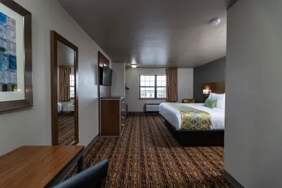Photo 4 - Extended Stay Airport