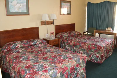 Photo 4 - Grand Prix Motel on the Beach