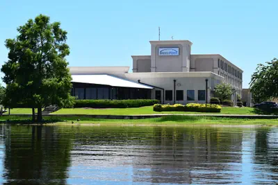 Photo 2 - BridgePointe Hotel & Marina