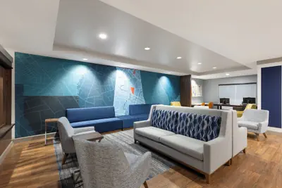 Photo 4 - Holiday Inn Express Hotel & Suites Huntsville West - Research Pk by IHG
