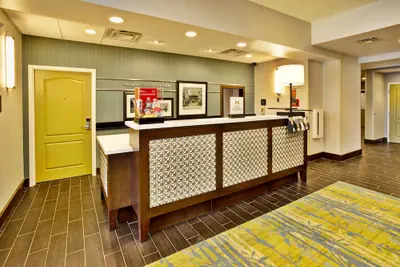 Photo 4 - Hampton Inn Niagara Falls/Blvd