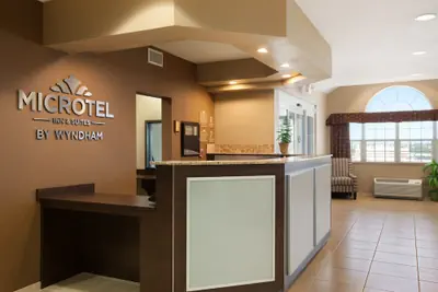 Photo 5 - Microtel Inn & Suites by Wyndham Kenedy/Karnes City