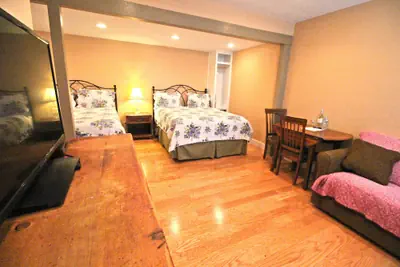Photo 5 - Peach Tree Inn & Suites