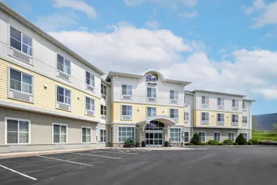 Photo 2 - Sleep Inn & Suites Altoona North