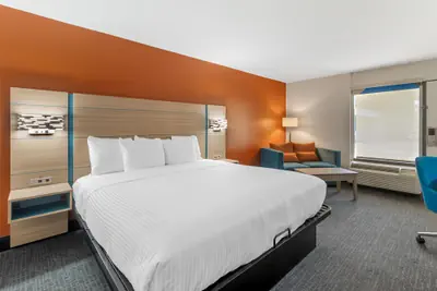 Photo 2 - Best Western University Inn