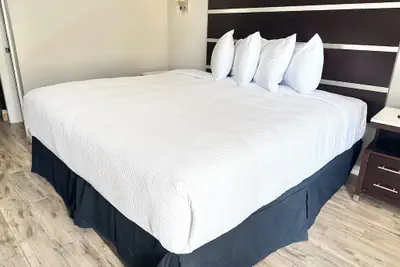 Photo 5 - Americas Best Value Inn Arlington