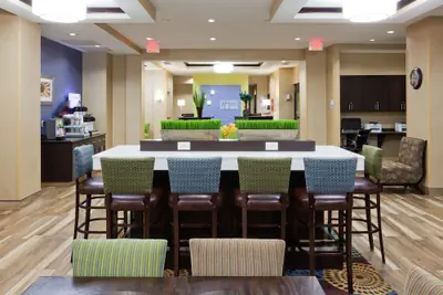 Photo 5 - Holiday Inn Express Hotel & Suites Fort Dodge by IHG