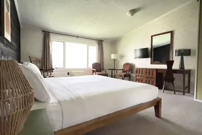 Photo 5 - Toll Road Inn