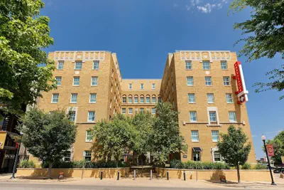Photo 2 - Ambassador Hotel Oklahoma City, Autograph Collection