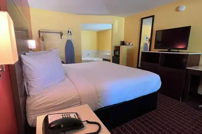 Photo 5 - SureStay by Best Western Gulfport