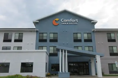 Photo 2 - Comfort Inn & Suites Grand Forks near Alerus Center