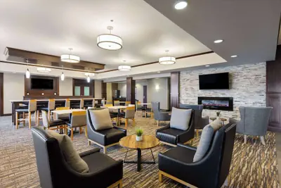 Photo 2 - La Quinta Inn & Suites by Wyndham Sioux Falls