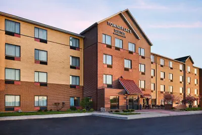 Photo 2 - TownePlace Suites Garden City