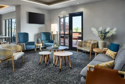 Photo 4 - TownePlace Suites Garden City