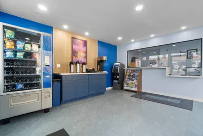 Photo 5 - Travelodge by Wyndham Fairplex Pomona