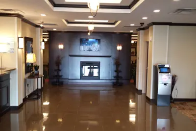 Photo 4 - Holiday Inn Express & Suites Cambridge by IHG