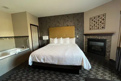 Photo 2 - Sunrise Inn Villas and Suites