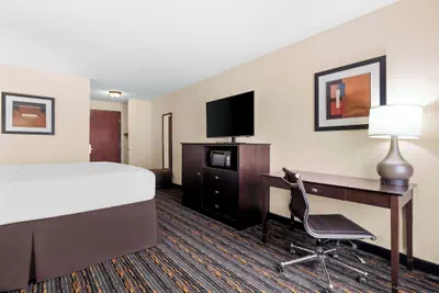 Photo 5 - Best Western Kenosha Inn