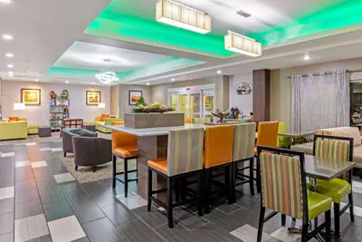 Photo 5 - La Quinta Inn & Suites by Wyndham Paducah