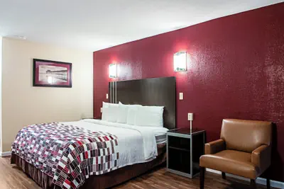 Photo 2 - Red Roof Inn Slidell