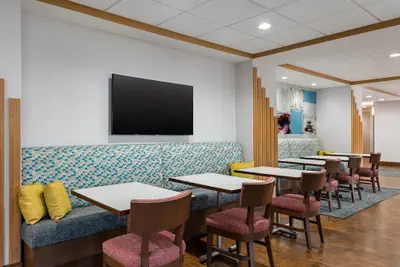 Photo 3 - Hampton Inn Lake Charles