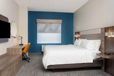 Photo 5 - Holiday Inn Express & Suites Lantana by IHG